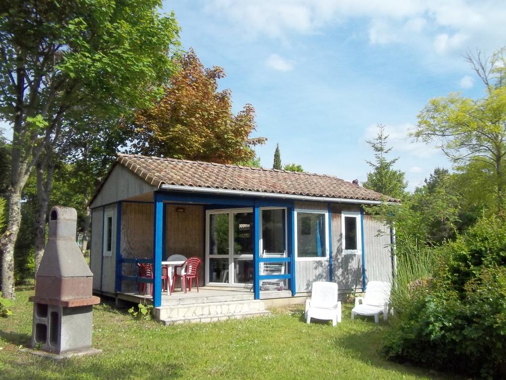 Le Clos Fleuri Hotel Médis Esterno foto