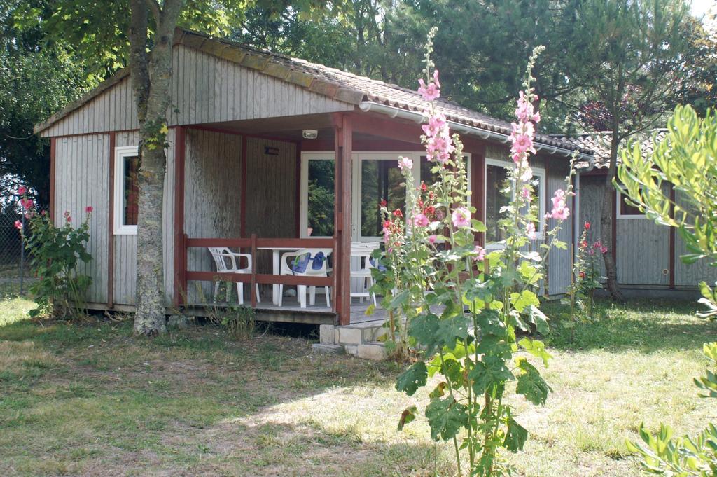 Le Clos Fleuri Hotel Médis Camera foto