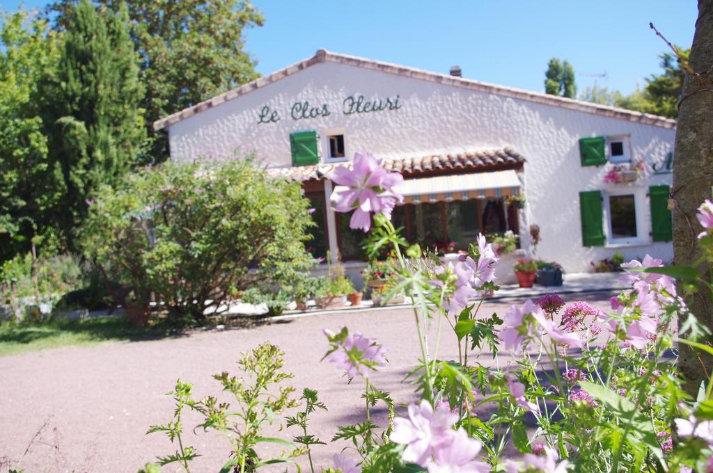 Le Clos Fleuri Hotel Médis Esterno foto